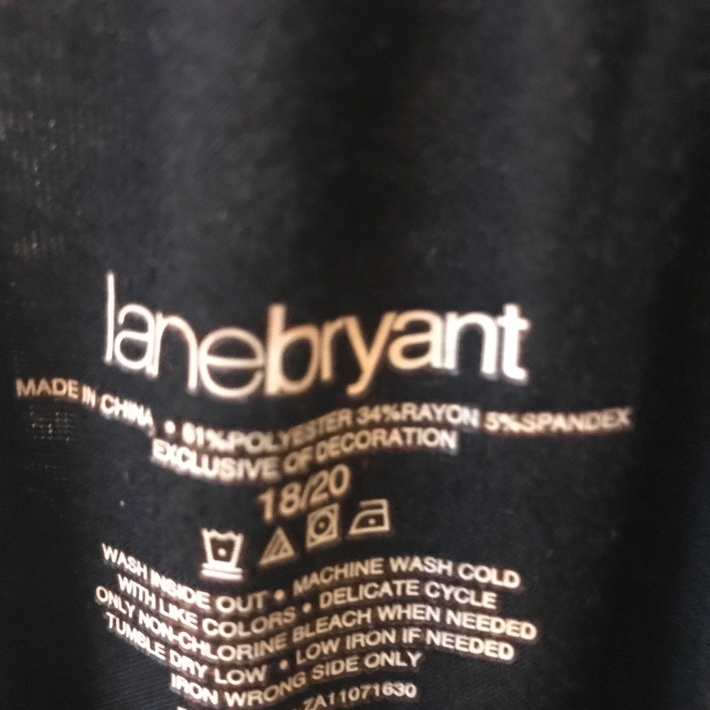 Lane Bryant scoop-tank black with rose sequins - Picture 3 of 5